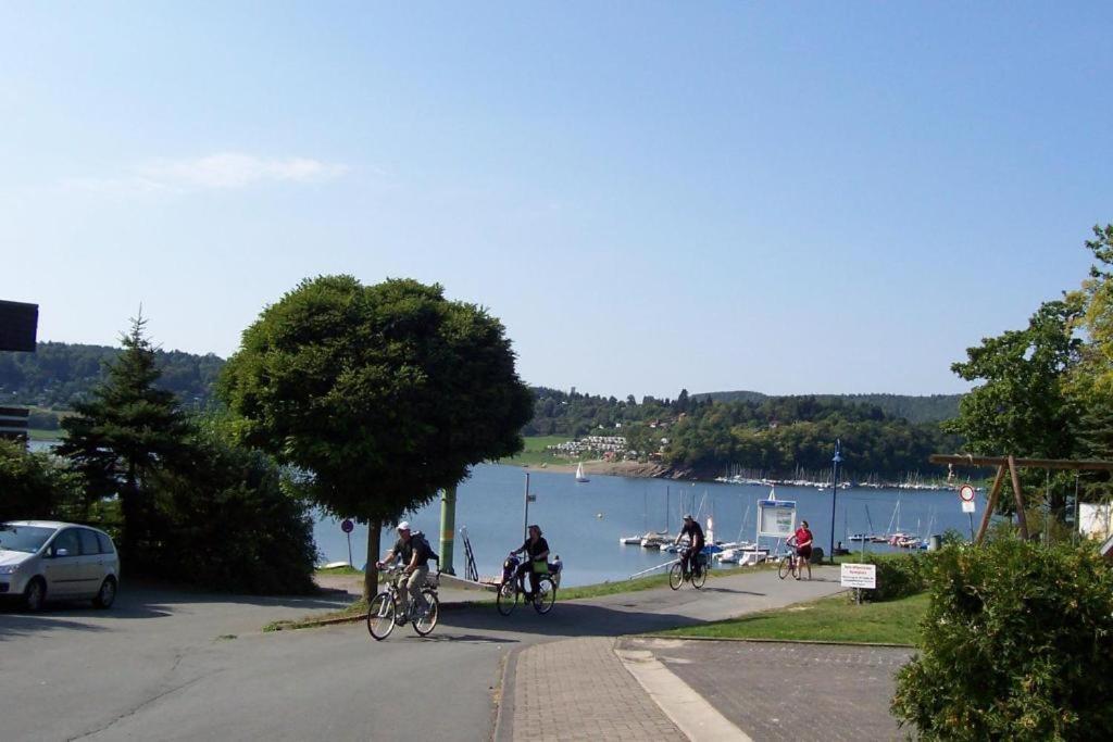 Gemutliche 93M2Fewo Mit 2 Schlafzimmern Und Seitlichem Seeblick Vom Balkon Scheid  Extérieur photo
